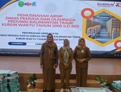 Dispora Kaltim Bersinergi dengan DPK Kaltim Musnahkan Ribuan Arsip Kedaluwarsa