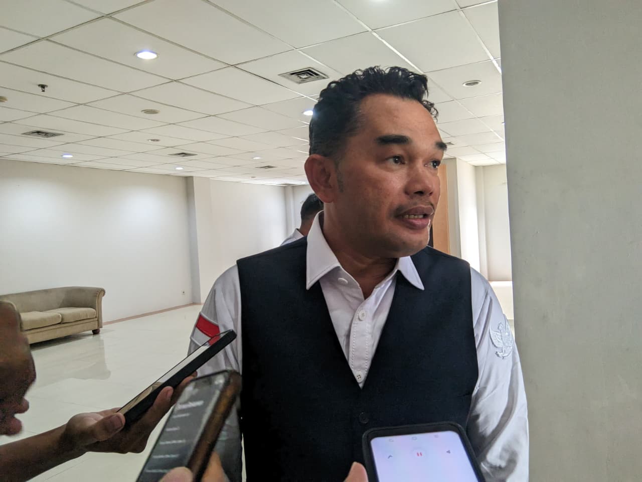 Ketua DPRD Kaltim Hasanuddin Mas’ud saat diwawancara