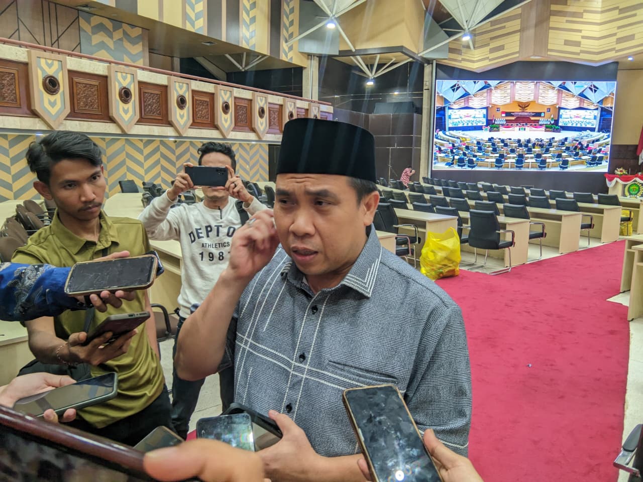 Wawancara Anggota Komisi II DPRD Kaltim, Muhammad Husni Fahruddin
